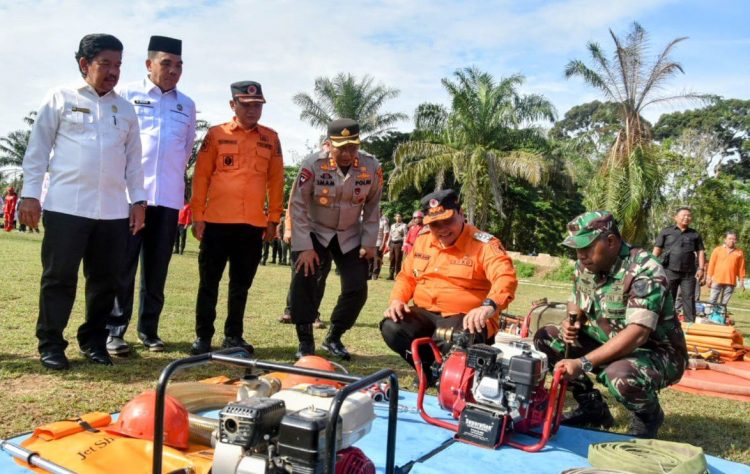 TNI-Polri Bersama Pemkab Sarolangun Gelar Apel Kesiapsiagaan Karhutla. (Foto : ist)