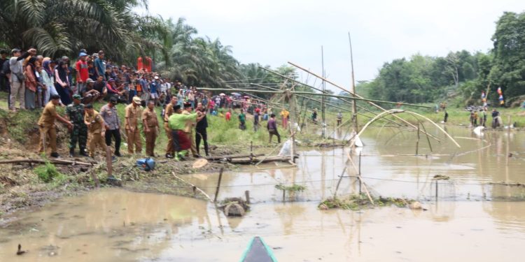 Gubernur Al Haris Resmikan Desa Wisata Dewi Rebung. (Foto : ist)