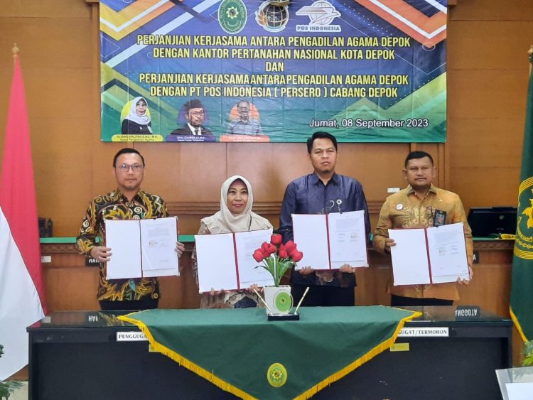 Kepala BPN Kota Depok menandatangani kerja sama dengan Pengadilan Agama Depok, Jumat, 8 September 2023. (Foto: BPN Kota Depok)