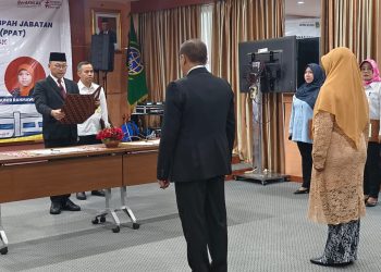 Kepala BPN Kota Depok Indra Gunawan saat prosesi pengangkatan dan pengambilan sumpah jabatan PPAT wilayah kerja Kota Depok, Jawa Barat. (Foto: BPN Kota Depok)