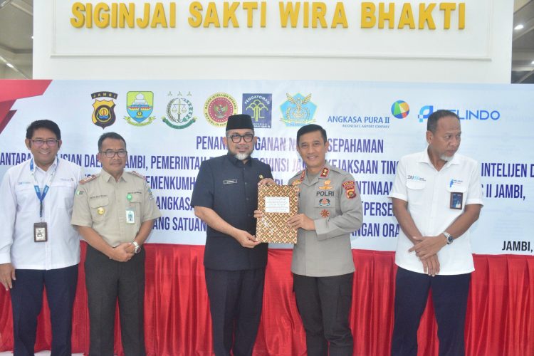 Kapolda Teken MoU dengan Pemprov Jambi dan Instansi. (Foto : ist)