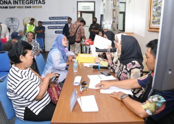 Kantor Pertanahan Kota Depok menggelar musyawarah bentuk dan penyampaian nilai ganti rugi untuk pengadaan tanah jalan tol Depok-Antasari (Desari) Kelurahan Cipayung, Kecamatan Cipayung, Kota Depok. (Foto: BPN Kota Depok)