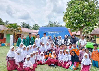 Murid SDN 215/VI Tambang Nibung. (Foto : Yendri - sinarjambi.com)