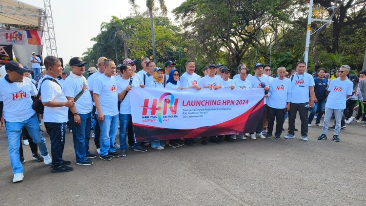 Menteri Koperasi dan UKM Ikuti Jalan Santai Launching HPN 2024 di Monas. (Foto : ist)