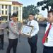 Kapolda Jambi Beri Penghargaan Personel Berprestasi. (Foto : ist)