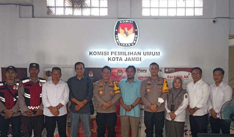 Kapolresta Jambi Cek Gudang Logistik Pemilu 2024. (Foto : ist)