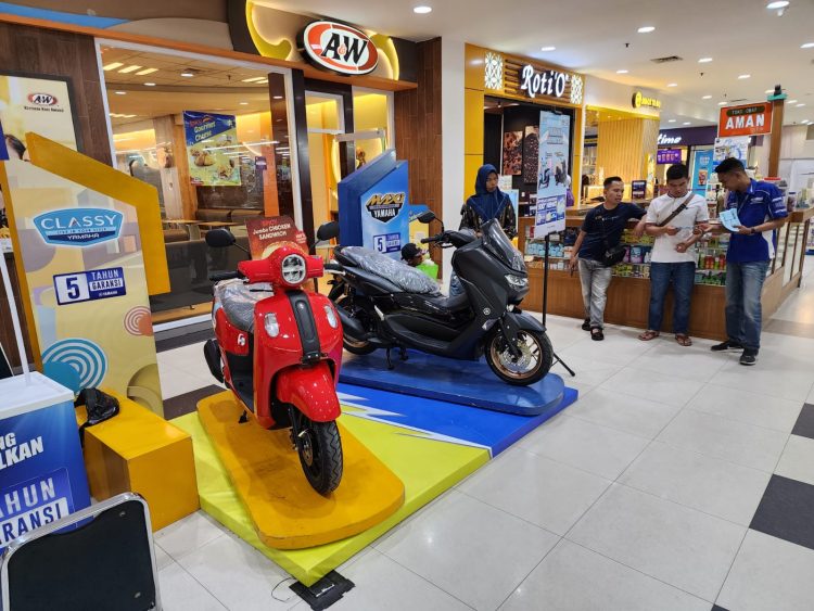 Gelar Pameran Yamaha di Mall Jamtos, Yamaha Berikan Promo Menarik. (Foto : ist)