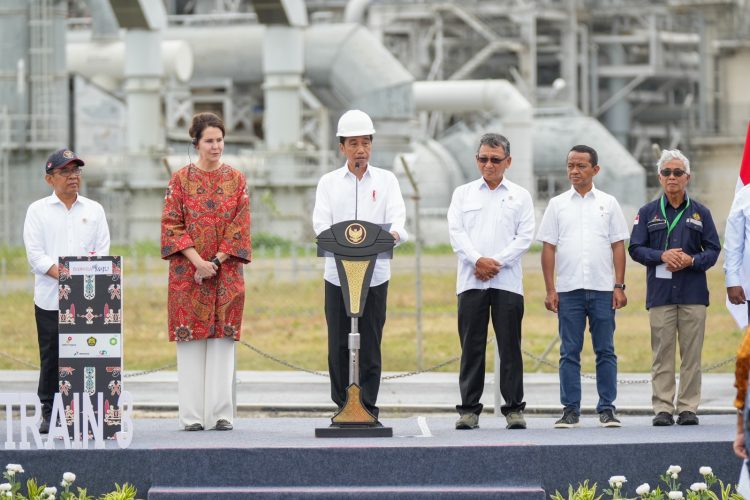 Presiden Resmikan Proyek Tangguh Train 3 dan Ground Breaking Proyek UCC, AKM dan Blue Amonia di Papua Barat. (Foto : ist)
