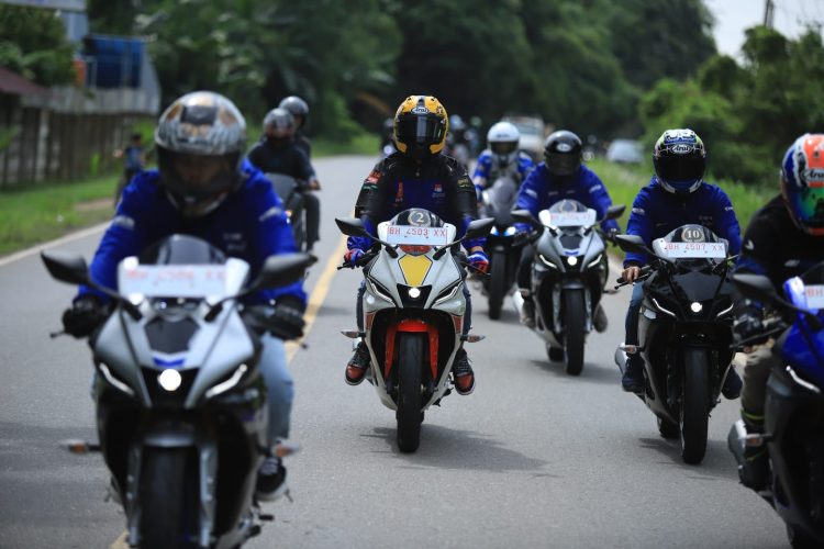 Bikers Yamaha di Jambi Nikmati Jajal All New R15 Connected Series Bersama Pebalap Berprestasi Mendunia. (Foto : ist)