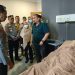Wakapolda Sumsel Jenguk Personel Polres Muratara Korban Penusukan dalam Penindakan Perjudian. (Foto : ist)