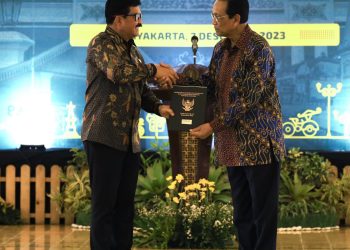 Menteri ATR/Kepala BPN Serahkan Sertipikat Tanah Kasultanan dan Kadipaten di D.I. Yogyakarta. (Foto : ist)