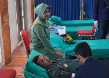Danrem Gapu Donorkan Darah Peringati Hari Juang Kartika Ke-78 TNI AD. (Foto : ist)