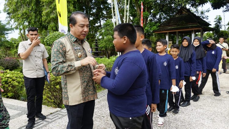 di Depan Rumah Dinas Bupati Merangin, Kamis 14 Desember 2023. (Foto : Yendri - sinarjambi.com)