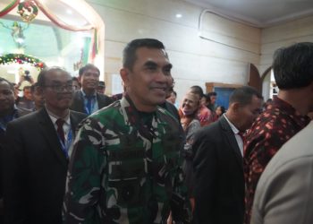 Danrem Gapu Cek Pengamanan Malam Misa Natal di Jambi. (Foto : ist)