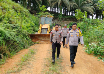 Kapolres Kotim Pimpin Patroli Skala Besar Antisipasi Penjarahan Sawit dan Fasilitasi Mediasi. (Foto : ist)