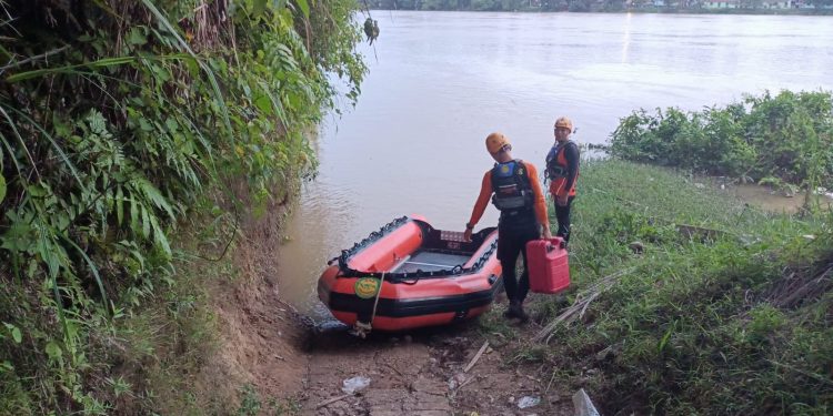 Pulang dari Masjid, Amri Diduga Tenggelam di Sungai Batanghari. (Foto : ist)
