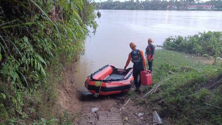 Pulang dari Masjid, Amri Diduga Tenggelam di Sungai Batanghari. (Foto : ist)