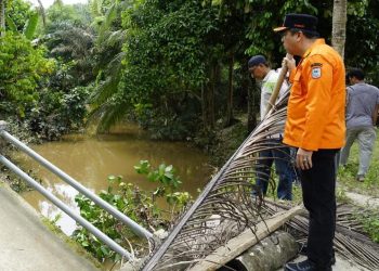 Mukti Tinjau Warga Terdampak Banjir. (Foto : ist)