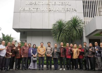 Pj Bupati Merangin Sampaikan Laporan Kinerja Triwulan I
di Itjen Kemendagri. (Foto : ist)