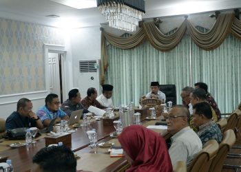Gubernur Al Haris Dorong Pengusaha Percepat Penyelesaian Jalan Khusus Batubara. (Foto : ist)