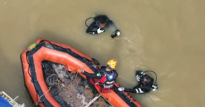Pencari Besi di Dasar Sungai Batanghari Hilang. (Foto : ist)