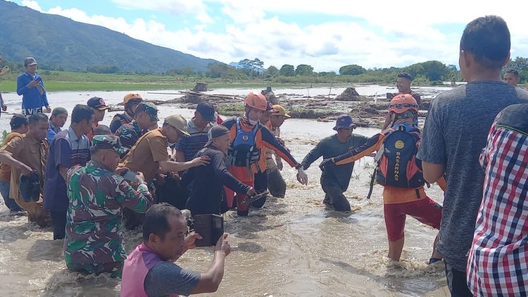 Korban Longsor Terbawa Arus Sungai Batang Merao Ditemukan Sejauh 10 KM. (Foto : ist)