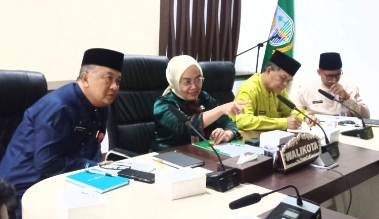 Sri Purwaningsih Minta Para Kadis 'Gaspol' Implementasikan Program Kerja. (Foto : Rolan - sinarjambi.com)