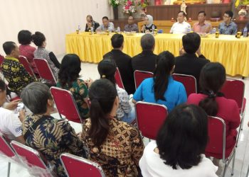 Sri Purwaningsih bersilaturahmi ke Pemuka Agama Buddha dan Konghucu. (Foto : Rolan - sinarjambi.com)