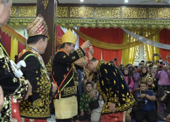 Kapolda Jambi Terima Gelar Adat 'Dubalang Sakti Utamo' dari LAM. (Foto : ist)