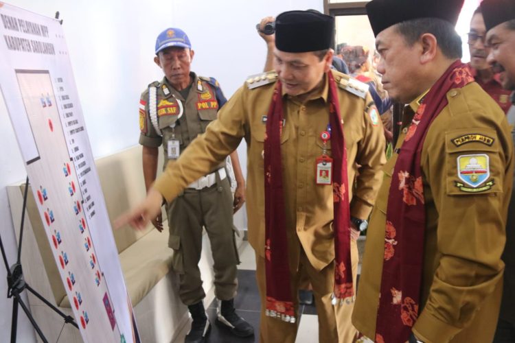 Gubernur Al Haris Resmikan Mall Pelayanan Publik Sarolangun. (Foto : ist)