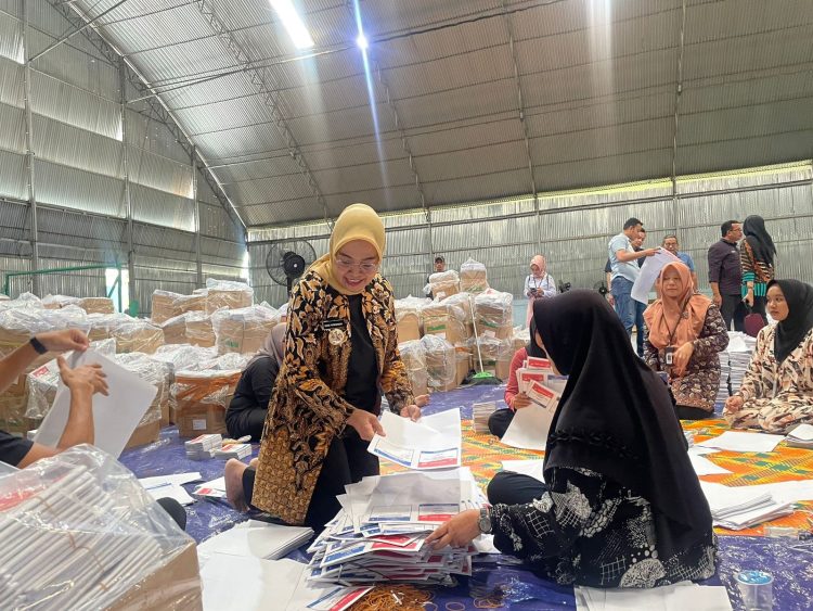 Pj Wali Kota Jambi Sidak Kantor KPU dan Gudang Logistik. (Foto : ist)