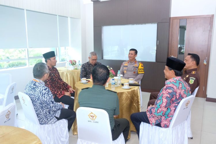 Irjen Pol Rusdi Hartono Hadiri Sertijab Kepala Perwakilan BPK Jambi. (Foto : ist)