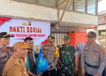 Kapolres Kerinci Gelar Bakti Sosial Bagikan Sembako ke Warga Terdampak Banjir. (Foto : ist)