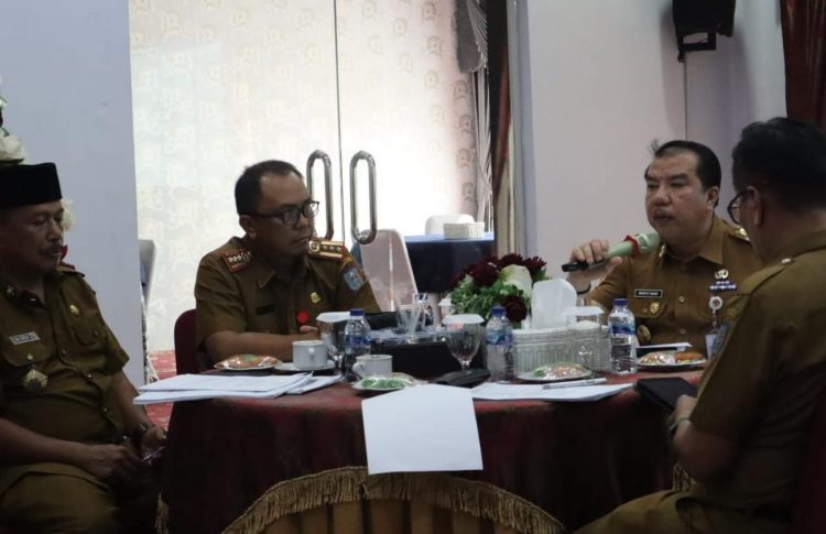 Mukti pimpin Rakor Persiapan Penyusunan LKj Triwulan II. (Foto : ist)