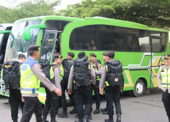 Ribuan Personel Polda Jambi Diberangkatkan Backup Polres-polres Amankan TPS. (Foto : ist)