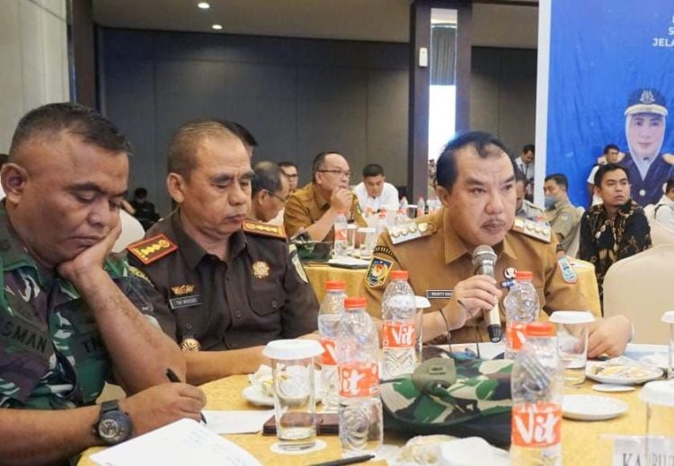 Mukti Lapor 13 Poin Penting ke Gubernur. (Foto : ist)