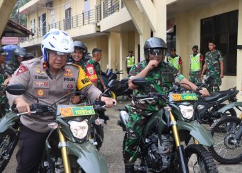 Wakapolda Jambi Bersama Kasrem Gapu Pimpin Apel Patroli Skala Besar Pemilu 2024 di Bungo. (Foto : ist)