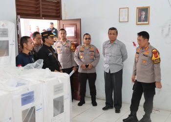 Pastikan Logistik Pemilu 2024 Aman, Kapolresta Jambi Kembali Cek Gudang PPK. (Foto : ist)