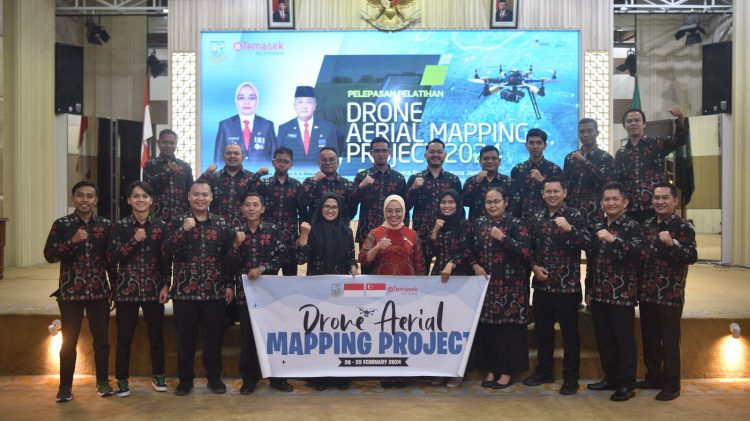 Sri Lepas ASN Pemkot Jambi Ikuti Pelatihan Drone Aerial Mapping di Singapura. (Foto : ist)