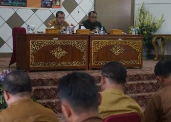 Mukti Pimpin Rakor Progres Laporan Kinerja Bupati. (Foto : ist)