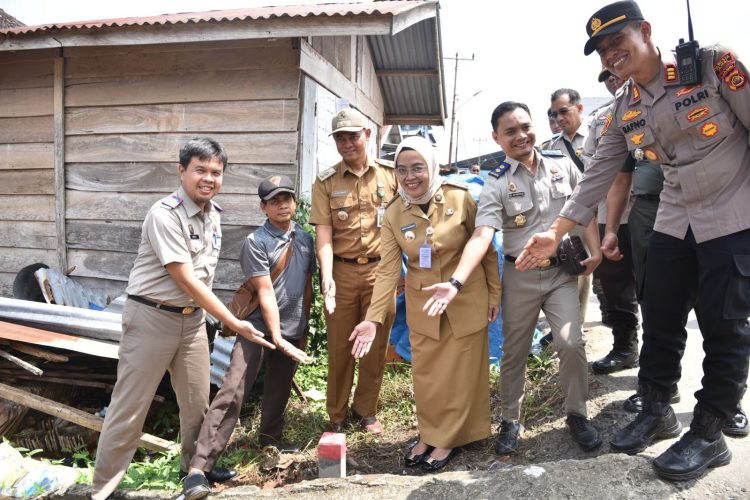 Pencanangan Gemapatas dan Gemadadis disebut Sri wujud Komitmen Bersama Percepat PTSL. (Foto : ist)