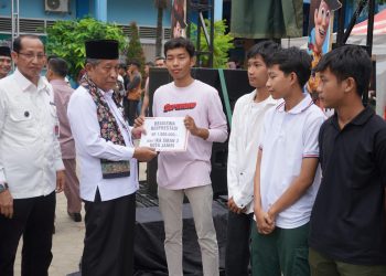 Wagub Sani Minta SMAN 3 Kota Jambi Berwawasan Global dan Berkarakter Pancasila. (Foto : ist)