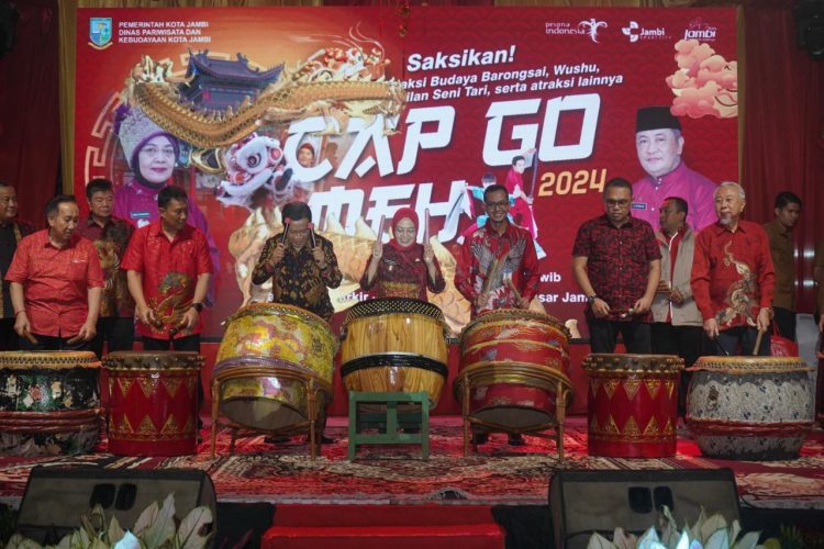 Pj Wali Kota Jambi Apresiasi Festival Cap Go Meh. (Foto : ist)