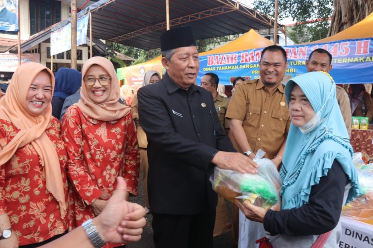 Wagub Sani: Bazar UMKM Upaya Penguatan Ekonomi Masyarakat. (Foto : ist)