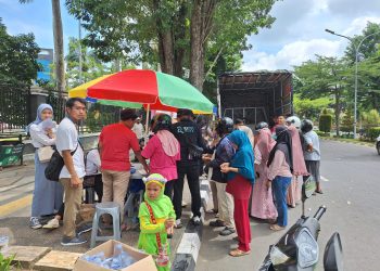 Suasana pasar murah yang digelar Pemkot Jambi dan Bulog. (Foto : ist)