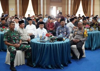 Gubernur Al Haris Silaturahmi Buka Puasa Bersama Masyarakat Sungai Penuh Serta Teken Beberapa MoU. (Foto : ist)