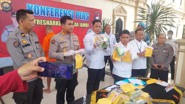 Ditresnarkoba Polda Jambi Bongkar Penyelundupan Sabu 2,9 Kg. (Foto : ist)