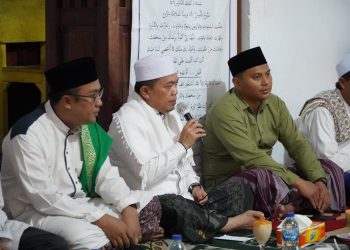 Malam Ke-12 Ramadhan, Gubernur Al Haris Tarawih di Desa Malapari. (Foto : ist)