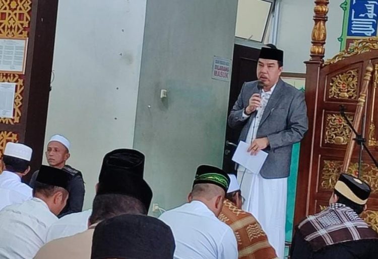 Pemkab Merangin Gelar Shalat IED di Masjid Baitul Makmur. (Foto : ist)