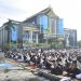 Bersama Pj Wali Kota, Ribuan Warga Shalat Ied di Lapangan Utama Balaikota. (Foto : ist)